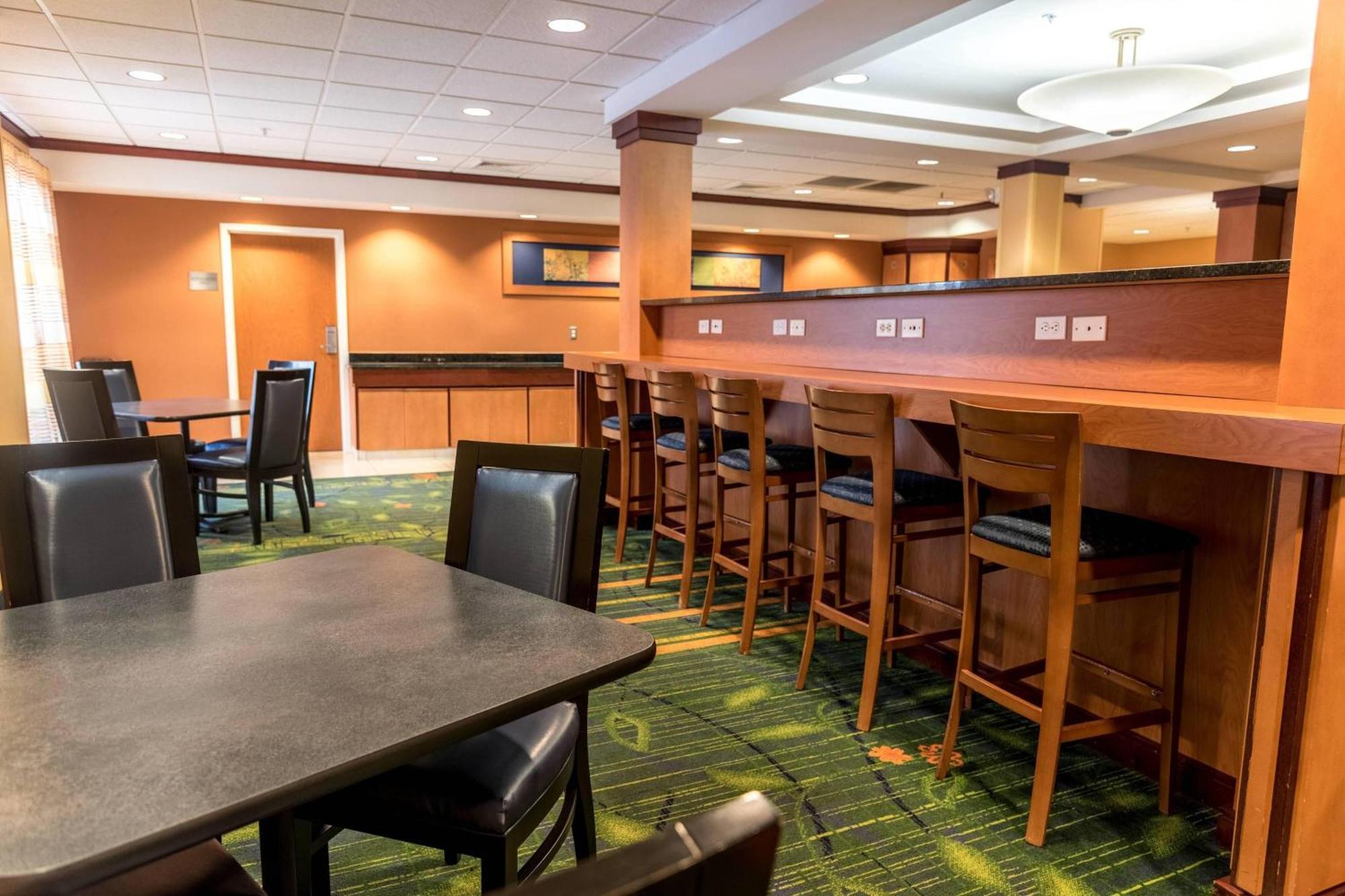 Fairfield Inn & Suites By Marriott Muskegon Norton Shores Exterior photo